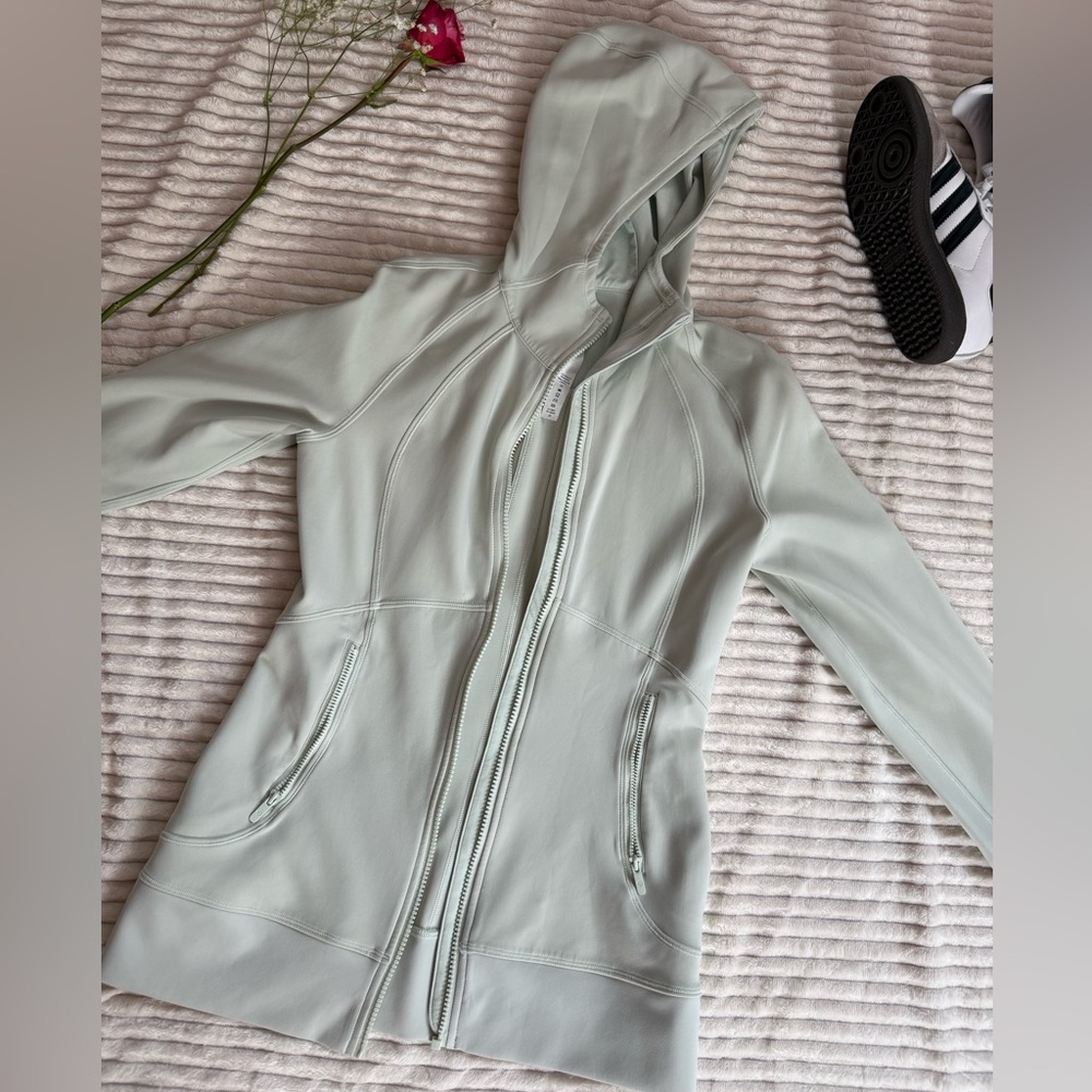 Lululemon Mint Green Women’s Jacket